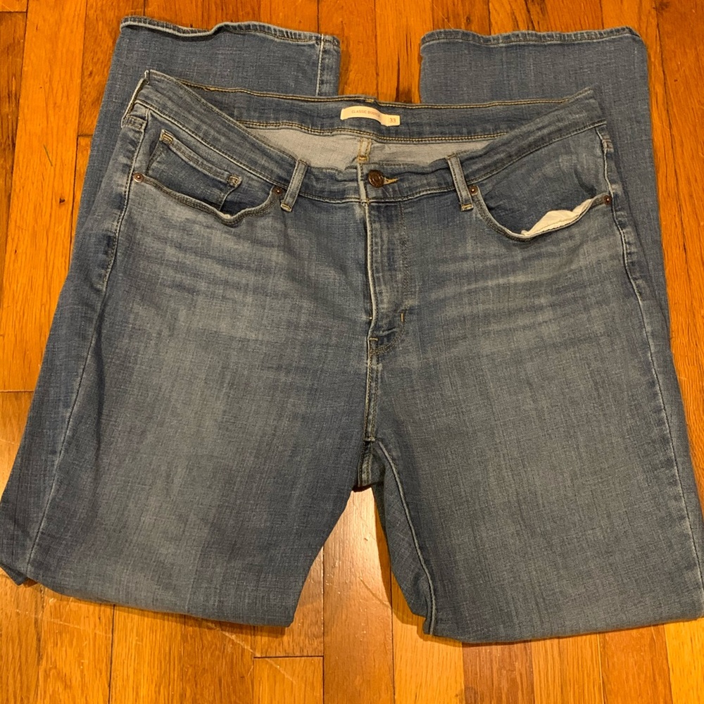 Levi’s Classic Bootcut woman’s jeans size 33